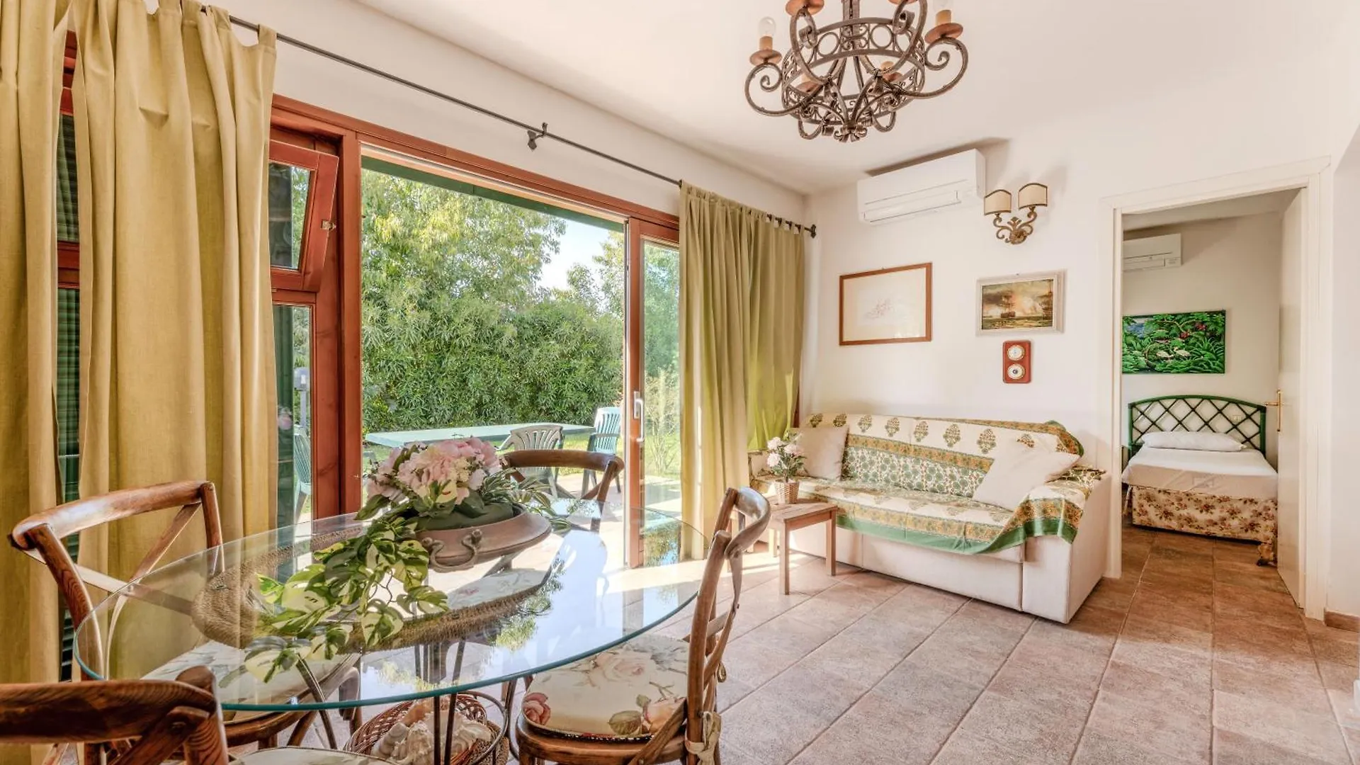 Holiday home Villino La Polveriera Cottage A Porto Azzurro - Goelba