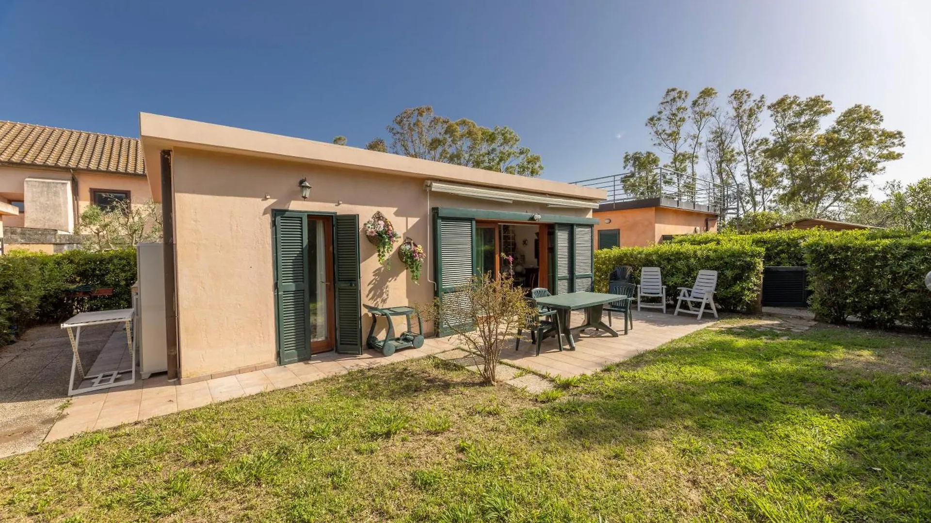 Villino La Polveriera Cottage A Porto Azzurro - Goelba